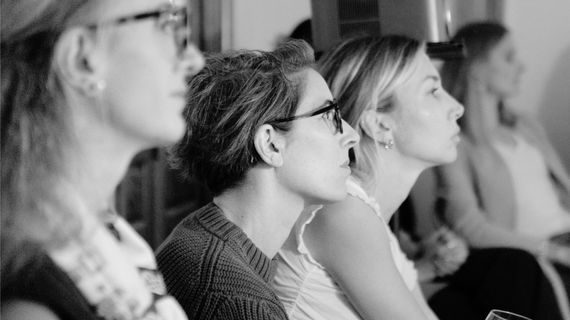 Membres Partners attentives lors d’une présentation du Club